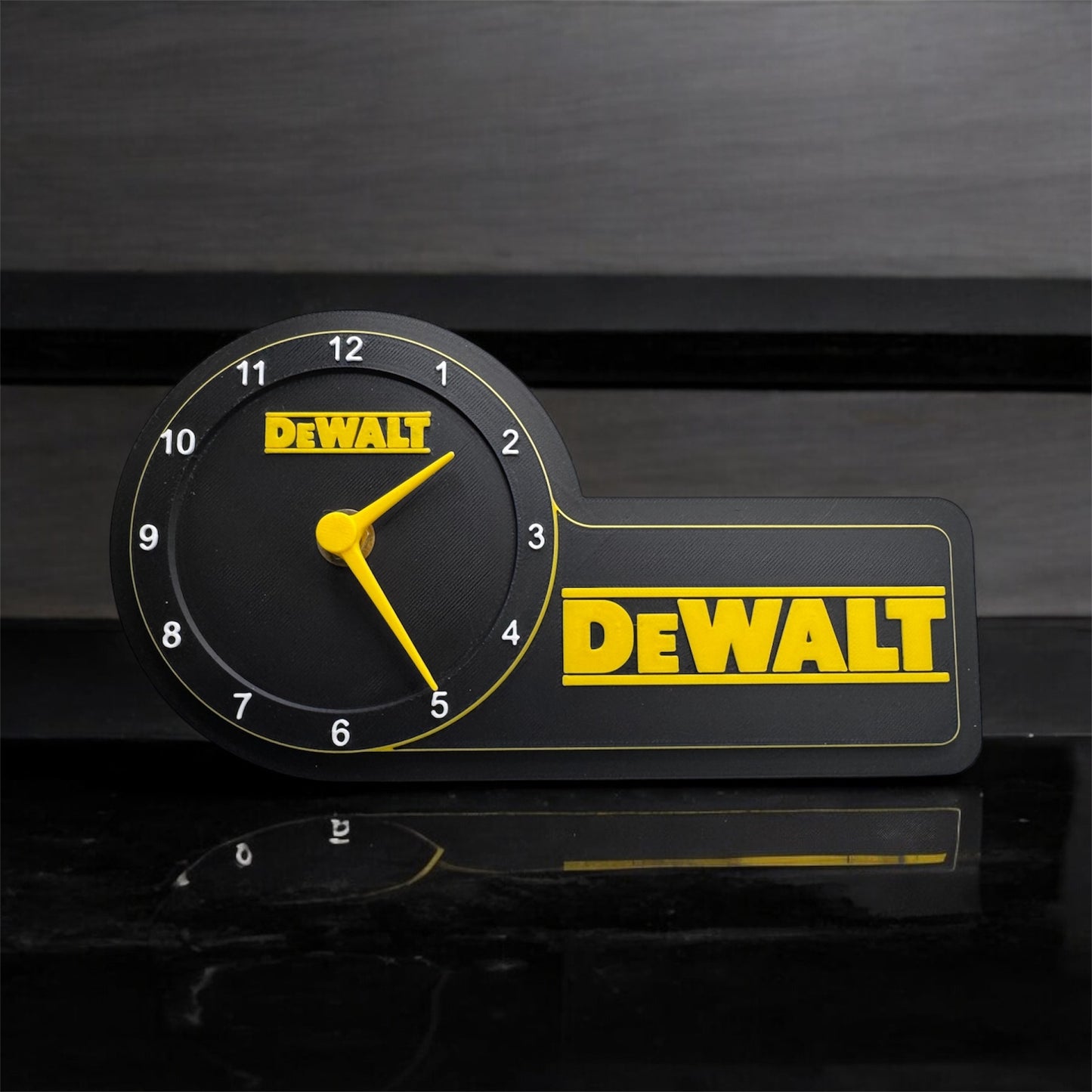 Zegar DeWALT