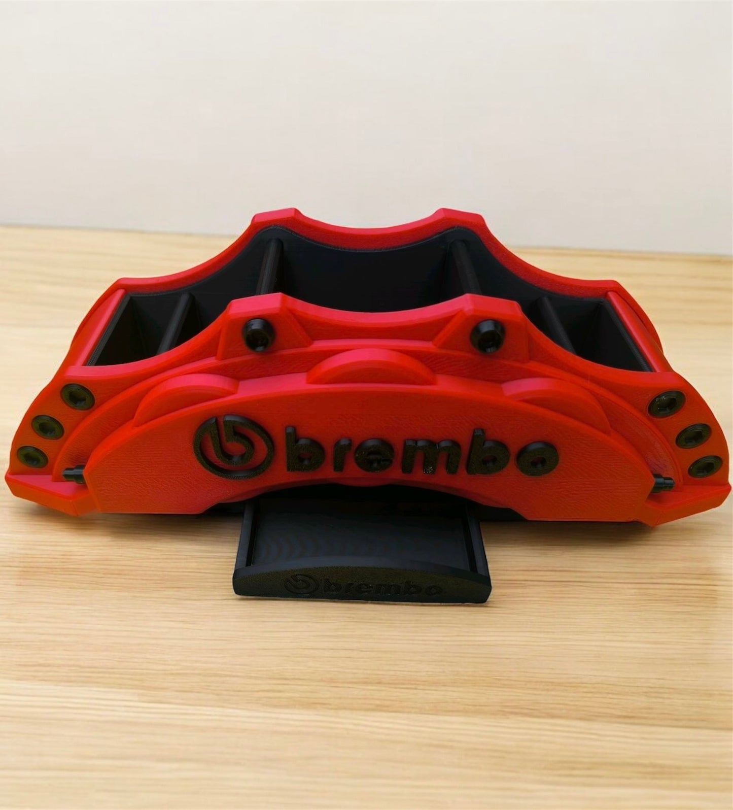Organizer biurkowy Brembo – dla prawdziwego pasjonata motoryzacji!✏️✂️