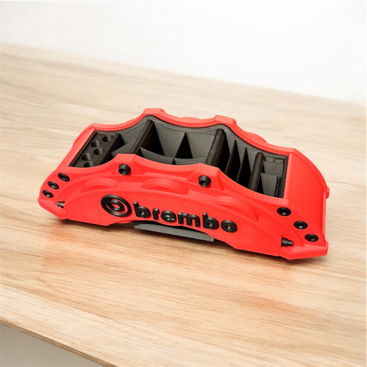 Organizer biurkowy Brembo – dla prawdziwego pasjonata motoryzacji!✏️✂️