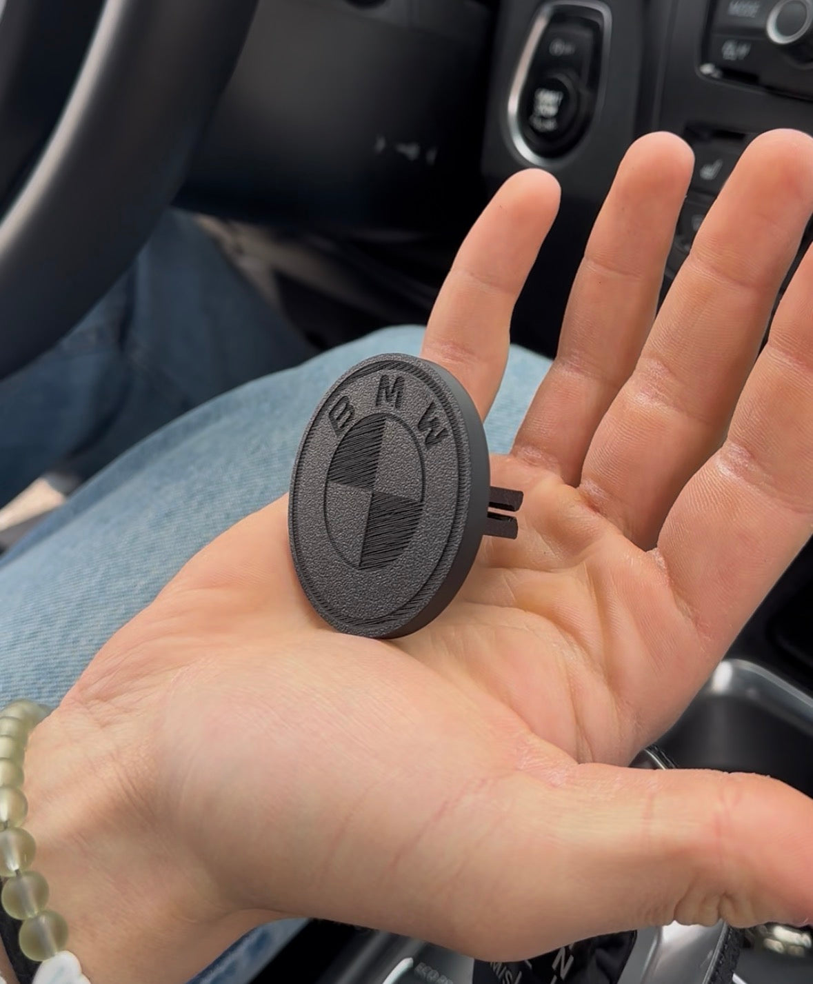 🚗 Magnetyczny uchwyt samochodowy MagSafe do kratki wentylacyjnej